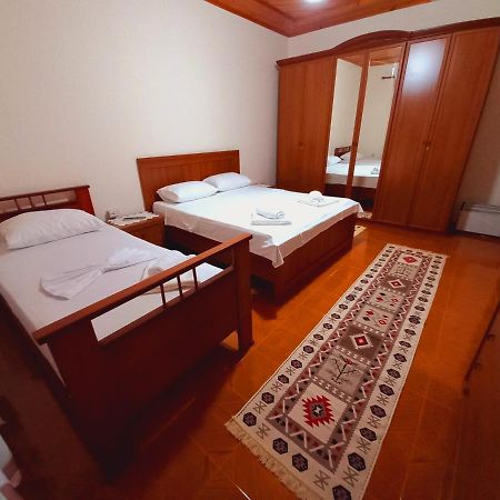 Sokolli Guest House Gjirokastër Екстериор снимка