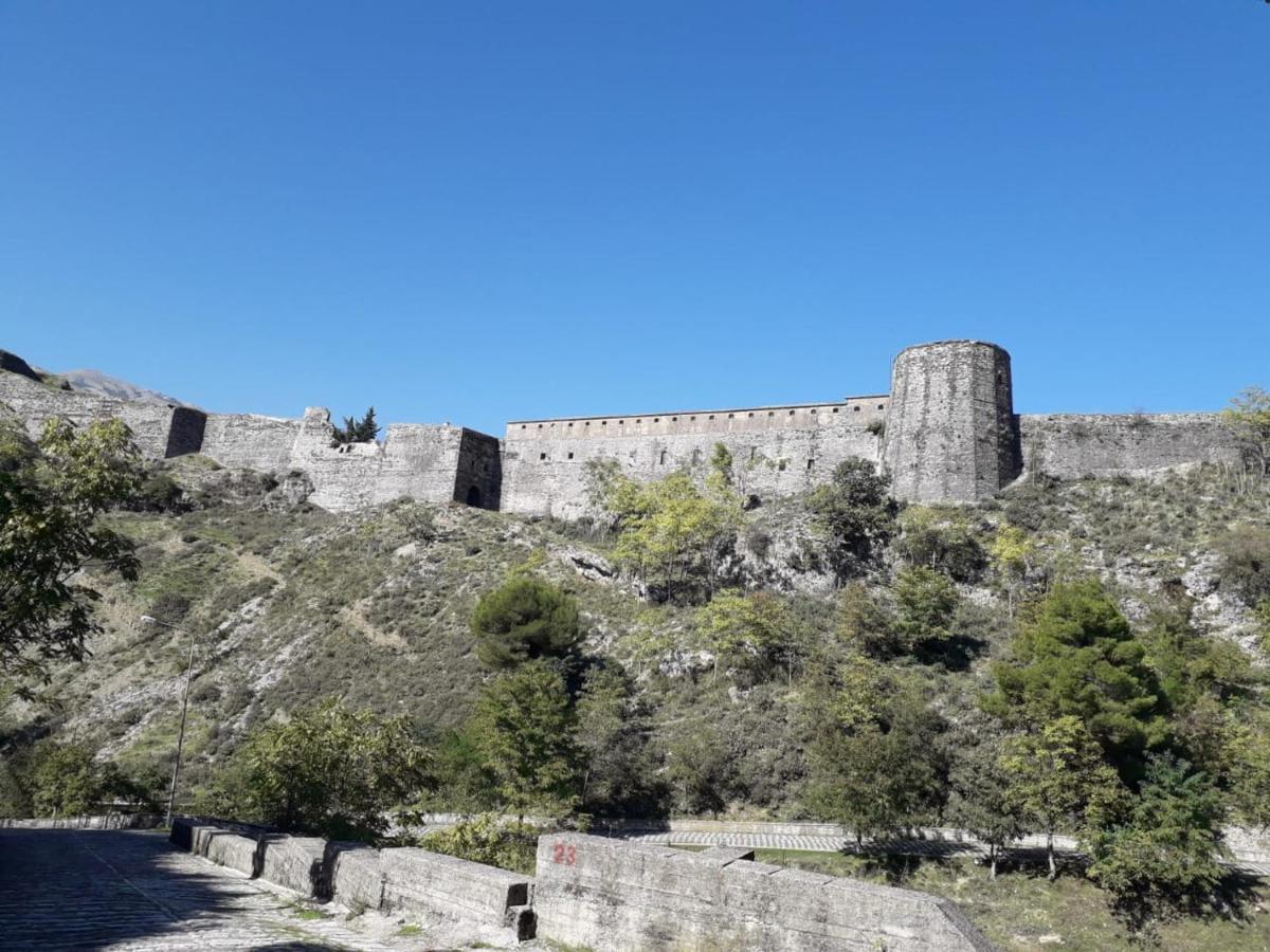 Sokolli Guest House Gjirokastër Екстериор снимка