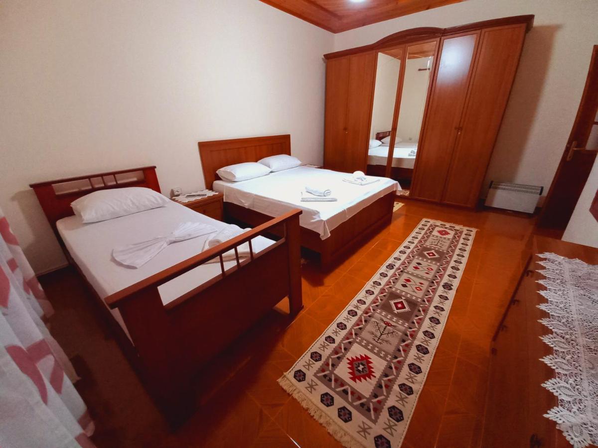 Sokolli Guest House Gjirokastër Екстериор снимка