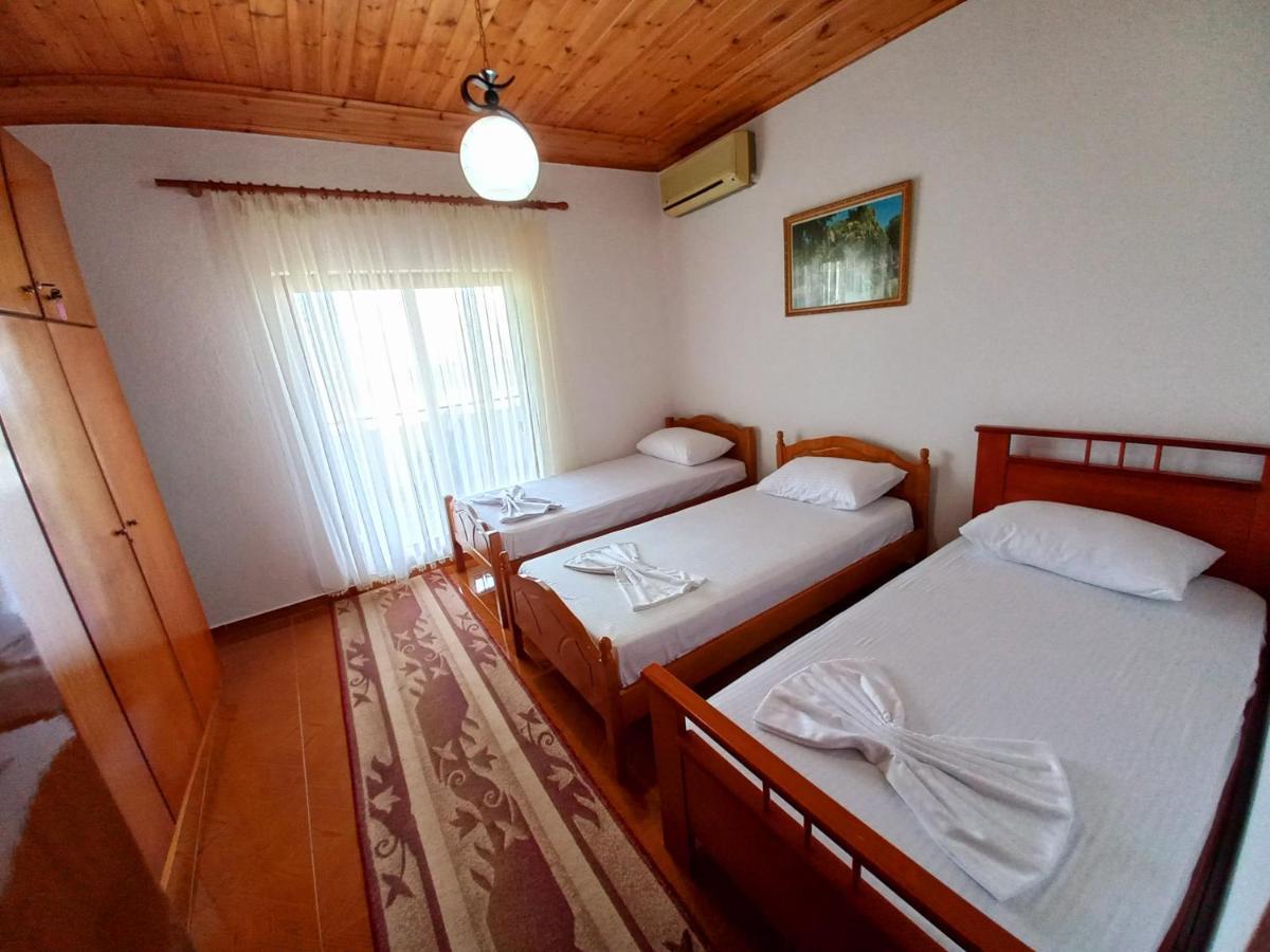 Sokolli Guest House Gjirokastër Екстериор снимка