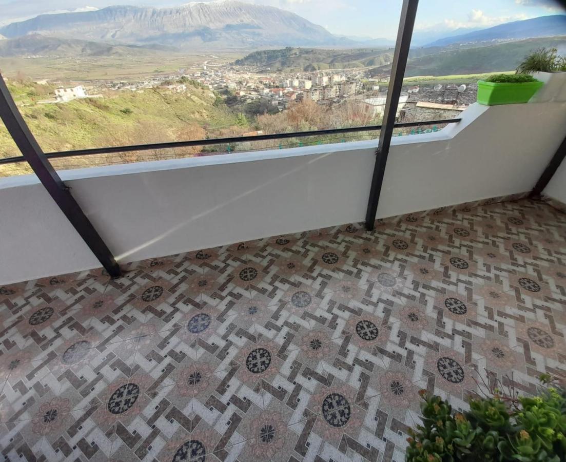 Sokolli Guest House Gjirokastër Екстериор снимка